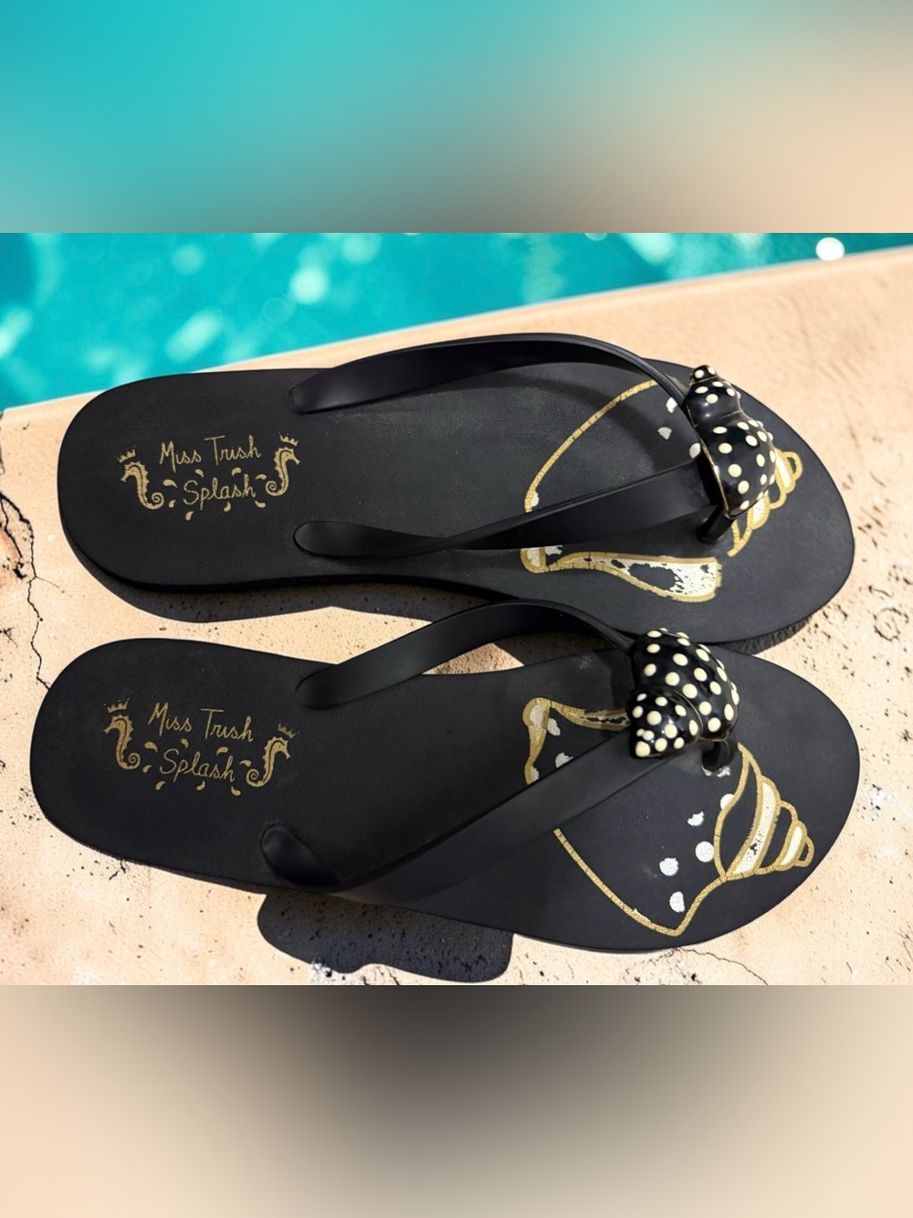 Miss Trish of Capri Splash Black Sea Shell Accent Flip-Flop Sandals - Size 8.5-9